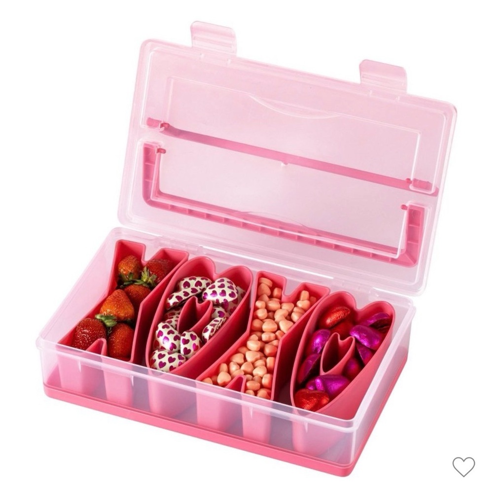 CWC XOXO Snack Box - Picture 2 of 3